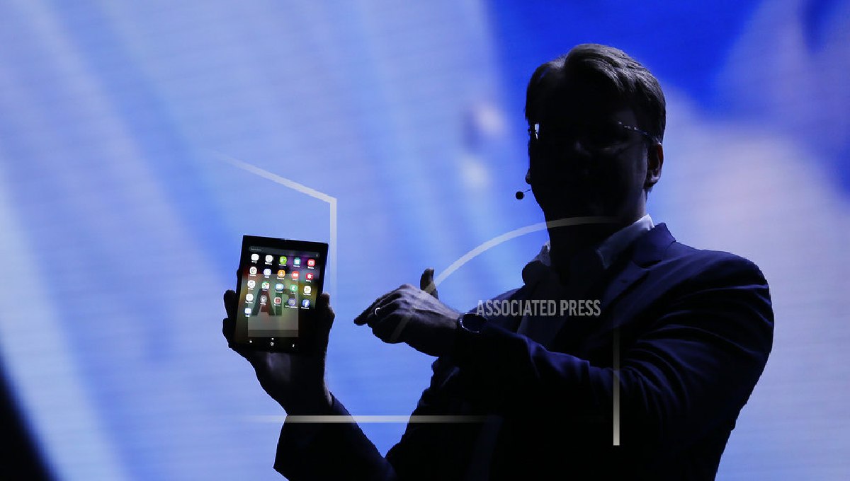 Smartphone makers bet on foldable screens as next big thing