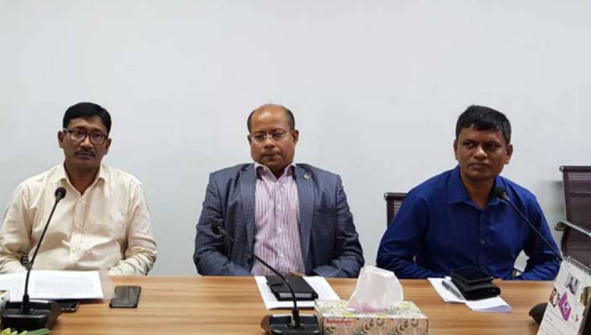 CID to press charges against 125 over DU question leak