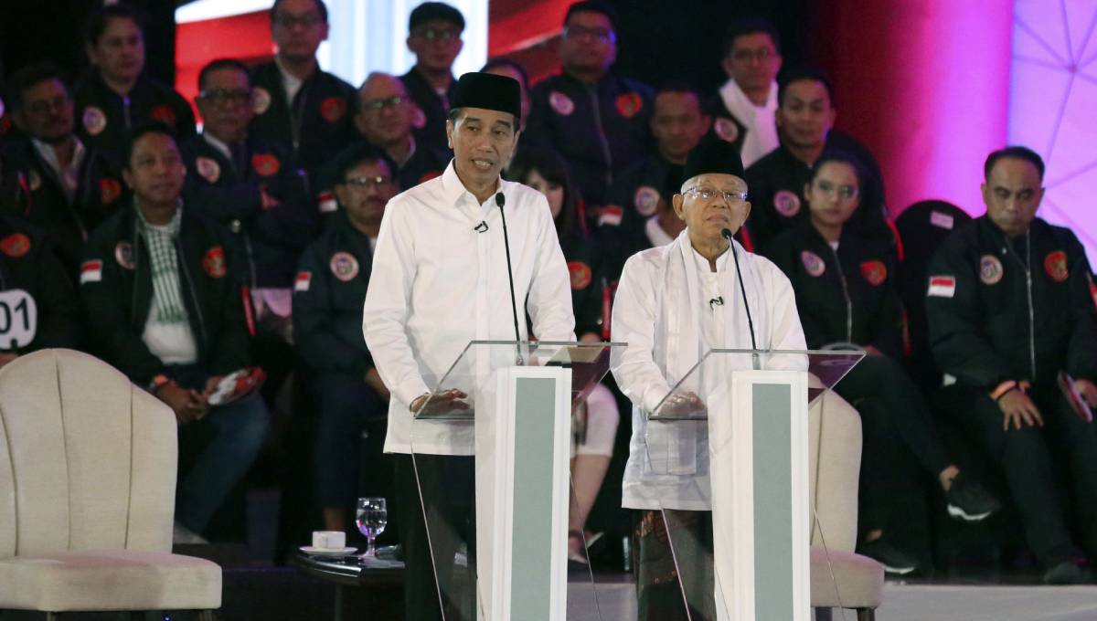 Indonesian presidential candidates spar over corruption